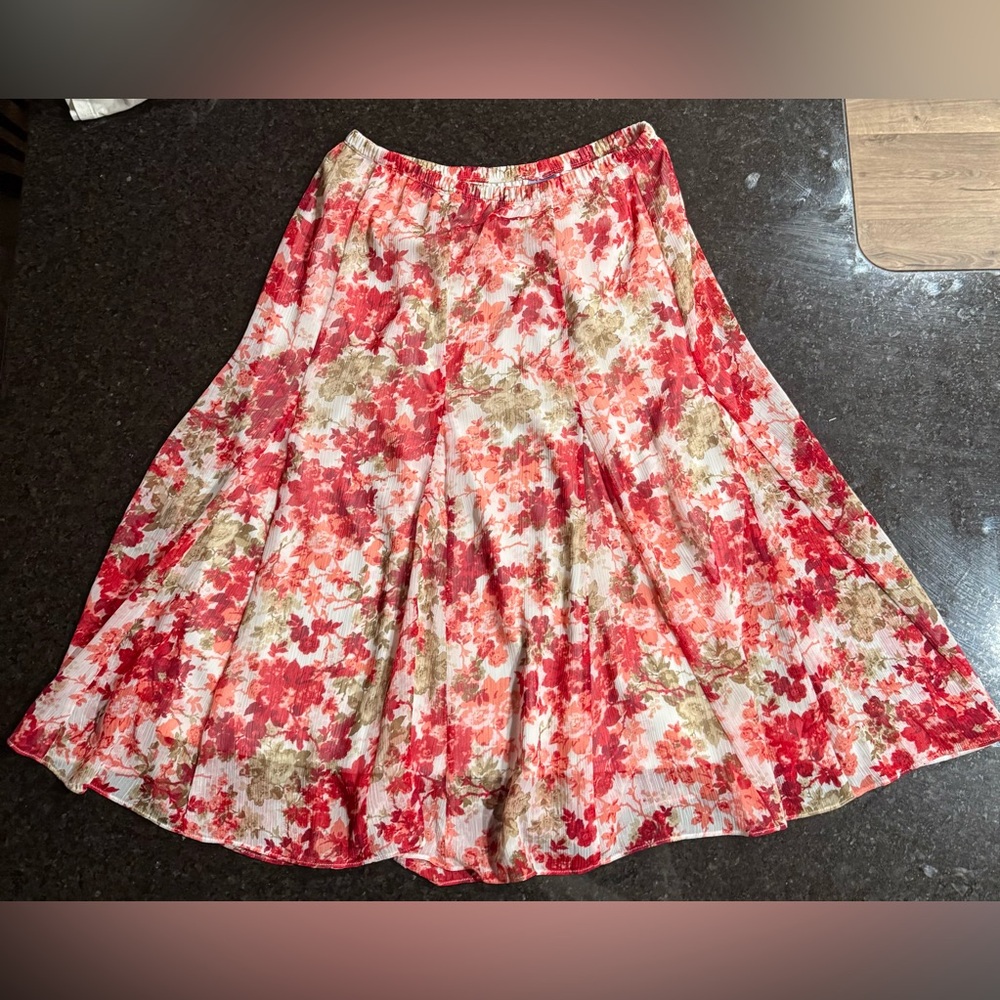 Laura Scott A-Line Skirt with Red and Green Floral Design - Picture 3 of 6